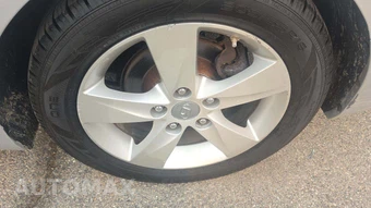 2013 Hyundai Elantra GLS Sedan – miniatura 23