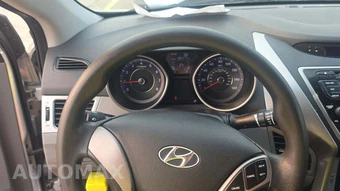 2013 Hyundai Elantra GLS Sedan – miniatura 29