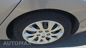 2013 Hyundai Elantra GLS Sedan – miniatura 30