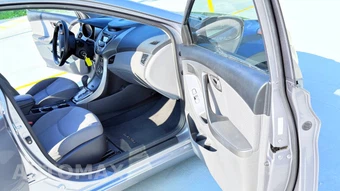 2013 Hyundai Elantra GLS Sedan - miniatura 10
