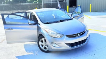 2013 Hyundai Elantra GLS Sedan - miniatura 9