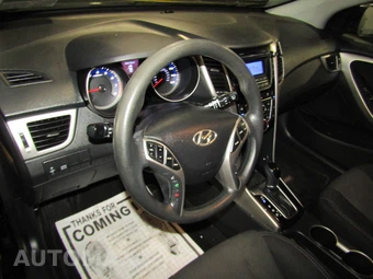 2013 Hyundai Elantra GT Hatchback – miniatura 9