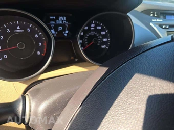 2013 Hyundai Elantra Limited Sedan – miniatura 9