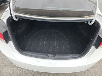 2013 Hyundai Elantra Limited Sedan - miniatura 16