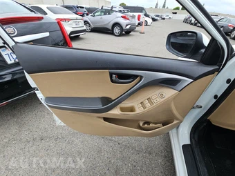2013 Hyundai Elantra Limited Sedan - miniatura 9