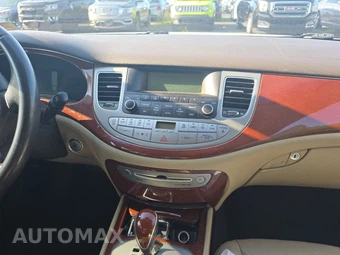 2013 Hyundai Genesis 3.8 Sedan – miniatura 11