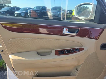 2013 Hyundai Genesis 3.8 Sedan – miniatura 9