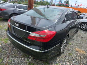 2013 Hyundai Genesis 3.8 Sedan – miniatura 3