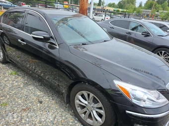 2013 Hyundai Genesis 3.8 Sedan – miniatura 4