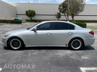 2013 Hyundai Genesis 3.8 Sedan - miniatura 10