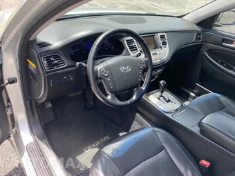 2013 Hyundai Genesis 3.8 Sedan - miniatura 16