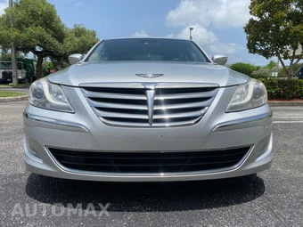 2013 Hyundai Genesis 3.8 Sedan - miniatura 3