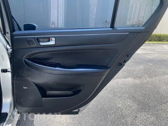 2013 Hyundai Genesis 3.8 Sedan - miniatura 30