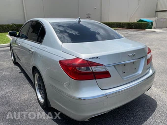 2013 Hyundai Genesis 3.8 Sedan - miniatura 9