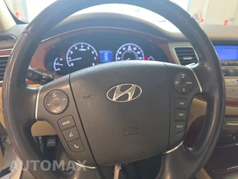 2013 Hyundai Genesis 3.8 Sedan – miniatura 10