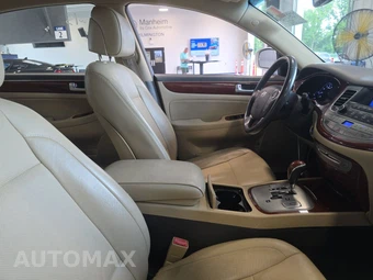 2013 Hyundai Genesis 3.8 Sedan – miniatura 8