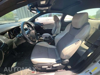 2013 Hyundai Genesis Coupe 2.0T Premium – miniatura 6