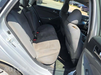 2013 Hyundai Sonata GLS – miniatura 13