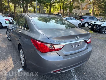 2013 Hyundai Sonata GLS - miniatura 4