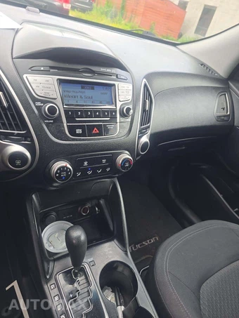 2013 Hyundai Tucson GL – miniatura 10