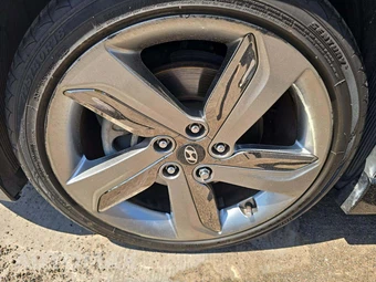 2013 Hyundai Veloster Turbo w/Black Interior – miniatura 26
