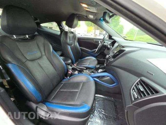 2013 Hyundai Veloster Turbo w/Blue Interior – miniatura 19