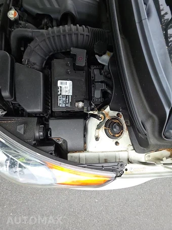 2013 Hyundai Veloster Turbo w/Blue Interior – miniatura 38