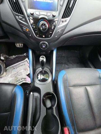 2013 Hyundai Veloster Turbo w/Blue Interior – miniatura 41