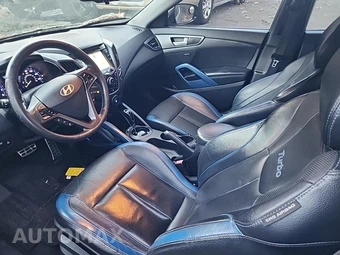 2013 Hyundai Veloster Turbo w/Blue Interior – miniatura 13