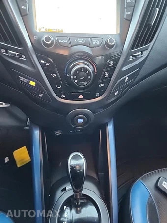 2013 Hyundai Veloster Turbo w/Blue Interior – miniatura 37