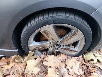 2013 Hyundai Veloster Turbo w/Blue Interior – miniatura 9