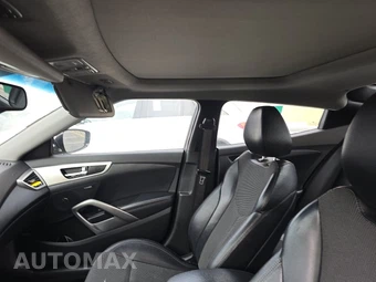 2013 Hyundai Veloster w/Black Interior – miniatura 19
