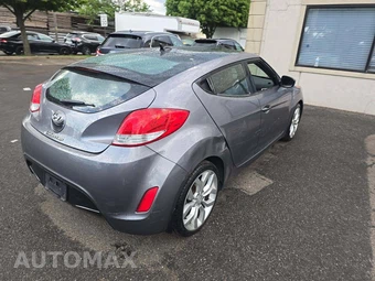 2013 Hyundai Veloster w/Black Interior – miniatura 3