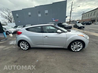 2013 Hyundai Veloster w/Black Interior - miniatura 2
