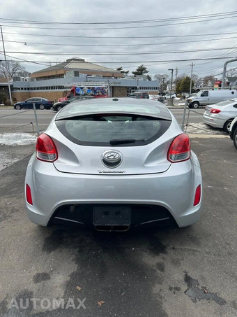 2013 Hyundai Veloster w/Black Interior - miniatura 3