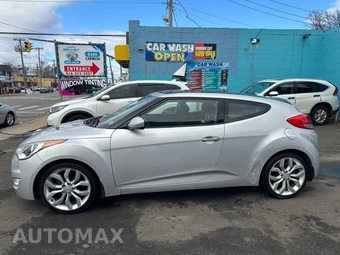 2013 Hyundai Veloster w/Black Interior - miniatura 4