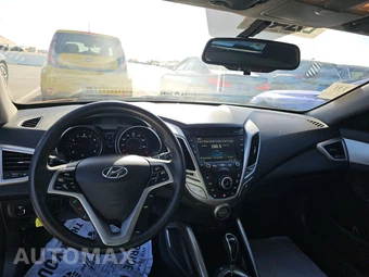 2013 Hyundai Veloster w/Black Interior – miniatura 11