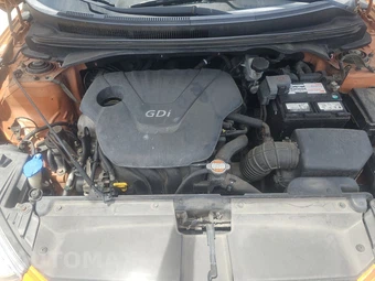 2013 Hyundai Veloster w/Black Interior – miniatura 15