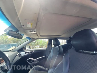 2013 Hyundai Veloster w/Black Interior – miniatura 17