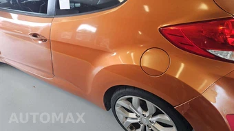 2013 Hyundai Veloster w/Black Interior – miniatura 19