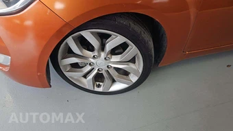 2013 Hyundai Veloster w/Black Interior – miniatura 20