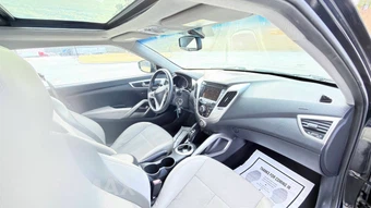 2013 Hyundai Veloster w/Gray Interior - miniatura 17