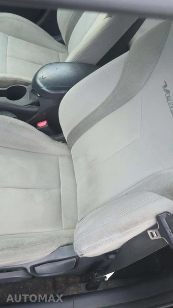 2013 Hyundai Veloster w/Gray Interior – miniatura 33