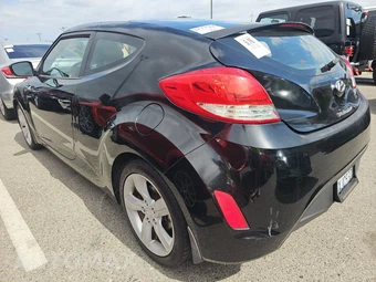 2013 Hyundai Veloster w/Gray Interior – miniatura 6