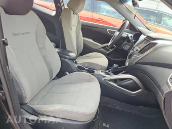 2013 Hyundai Veloster w/Gray Interior – miniatura 8