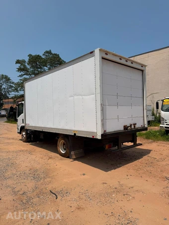 2013 Isuzu NPR Base – miniatura 4