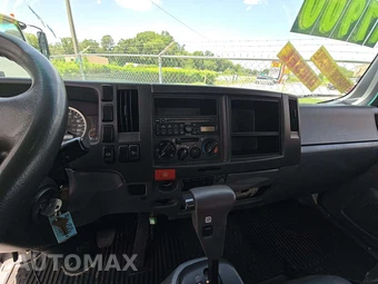 2013 Isuzu NPR HD Base Low Tilt – miniatura 10