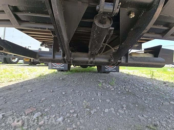 2013 Isuzu NPR HD Base Low Tilt – miniatura 13