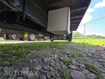 2013 Isuzu NPR HD Base Low Tilt – miniatura 14