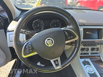 2013 Jaguar XF - miniatura 10